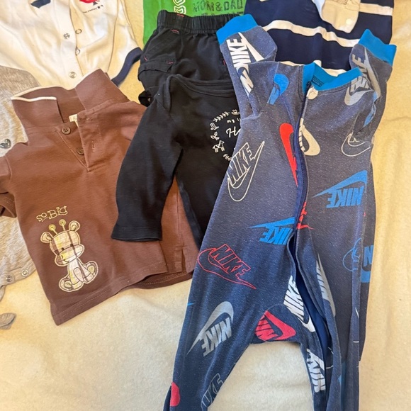 Bundle of shirt, short, onsie 27 boys' clothing 6-9 months for infants/baby - Picture 8 of 12
